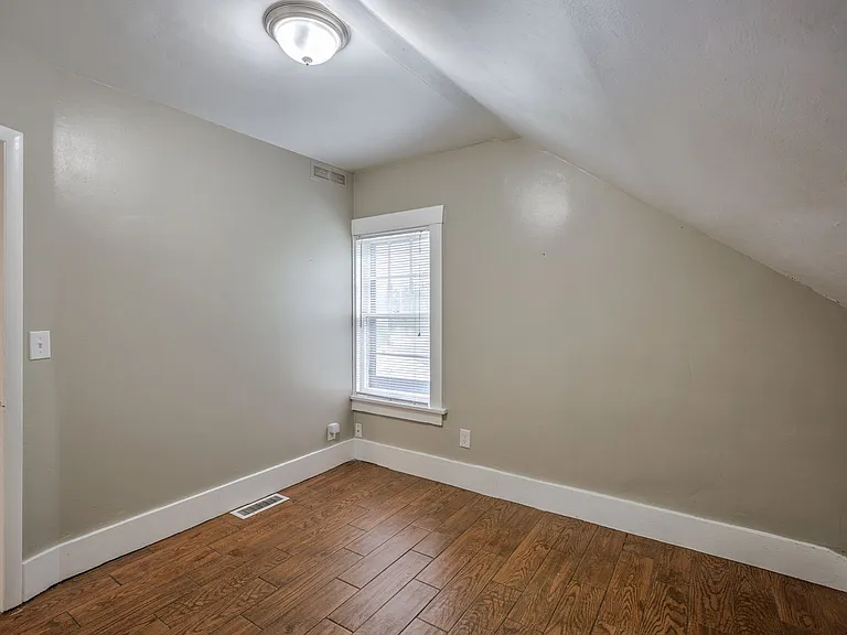 3314 Jackson St — Photo 11