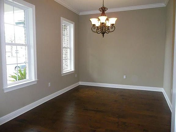 4th image of 4414 Windrush Dr