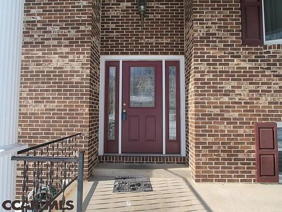 2nd image of 584 Melissa Ln