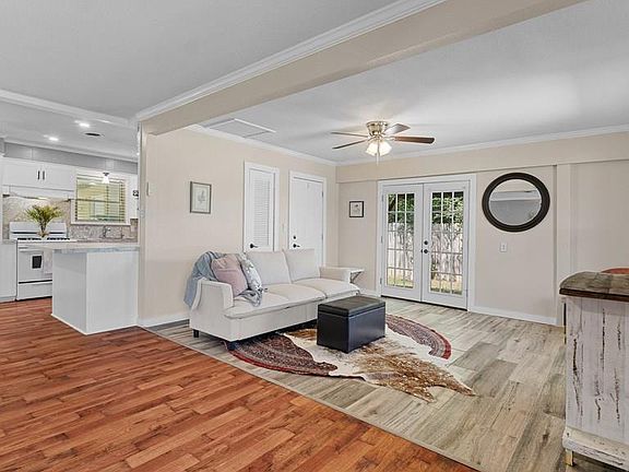 2nd image of 3707 Beechwood Ln