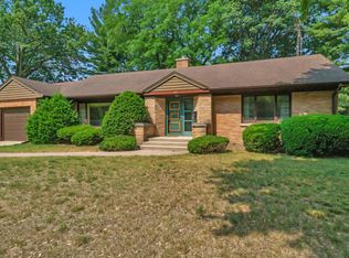 135 S Buell Ave, Aurora, IL
