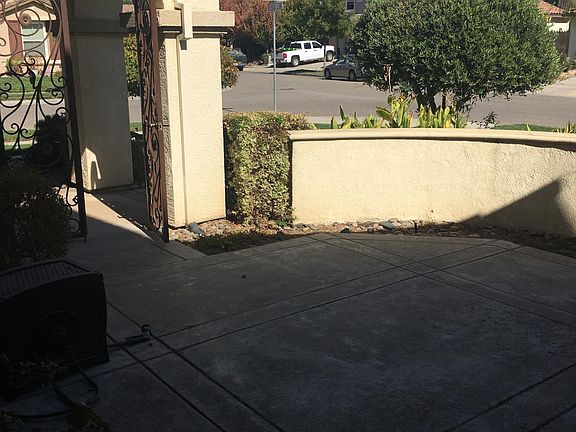 4th image of 2036 Snowbird Dr