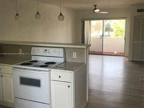 3rd image of 1600 NE 114th St APT 201
