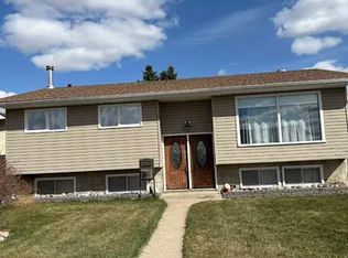 13819 86th St NW #1A, Edmonton, AB T5E3B9