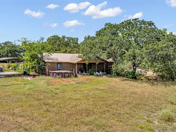 39 Melody Ln, Lone Grove, OK 73443