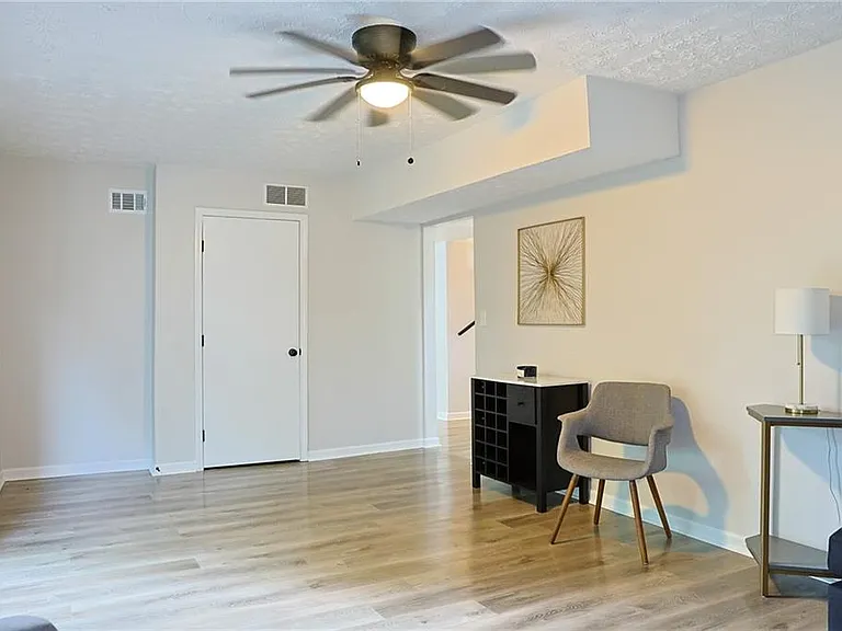 4411 Flakes Mill Rd — Photo 9