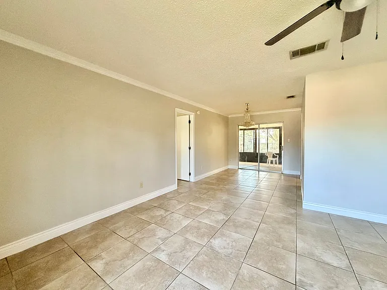 9237 Baton Rouge Dr — Photo 12