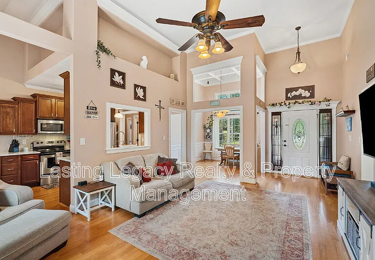 187 Marbrook Dr — Photo 13