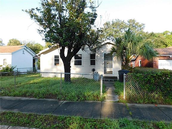3rd image of 1335 Prescott St S