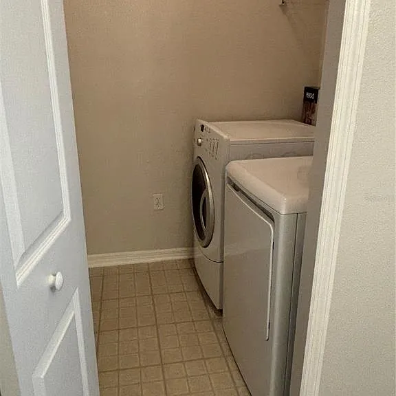 417 Southern Pecan Cir #207 — Photo 5