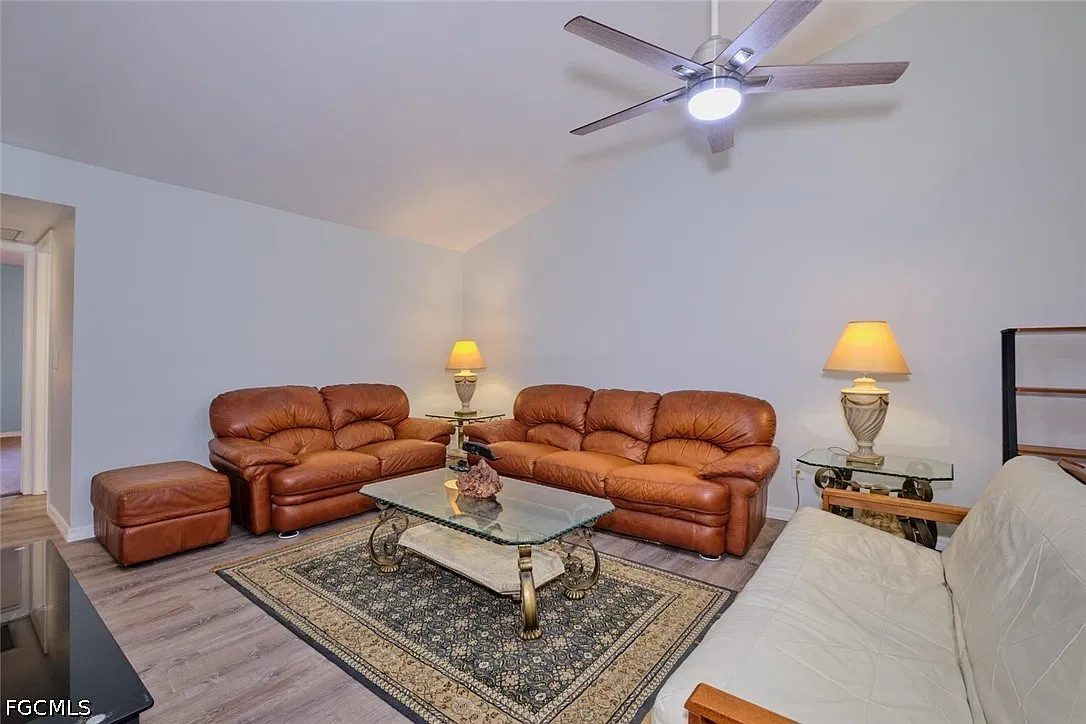 2 bed, 2.0 bath, 1306 sqft, $2,950 — Photo 4