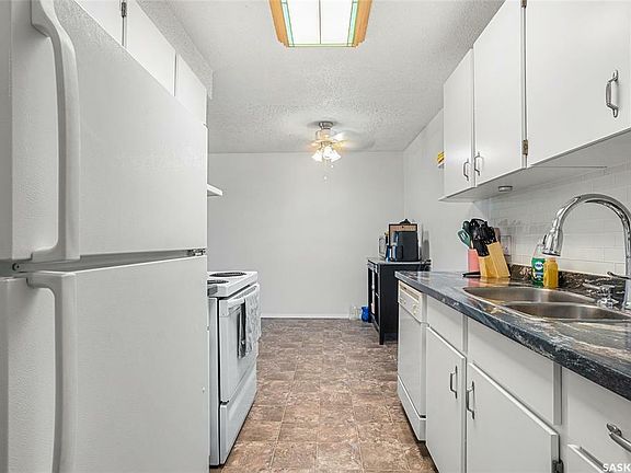4th image of 425 115th St E #1420