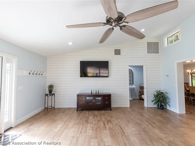 102 Squirrel Point — Photo 12