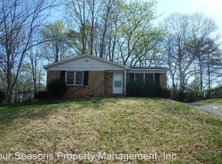 6811 Dunmurry Ln, Charlotte, NC 28217