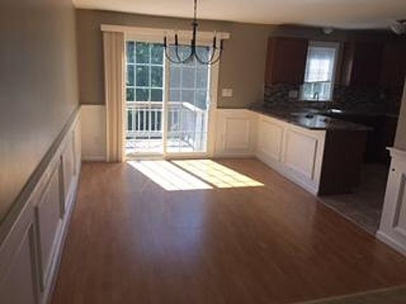 3rd image of 11 Sundown Dr Unit C