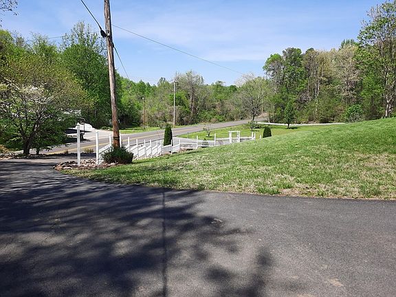 4th image of 760 S Highway 340