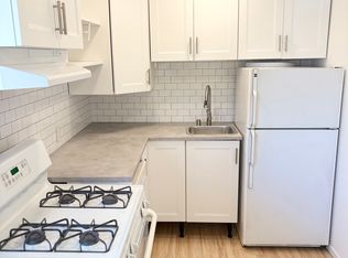 1404 N 41st St, Seattle, WA 98103