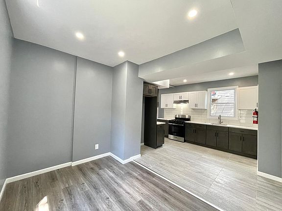 4th image of 20 Princeton St Floor 2