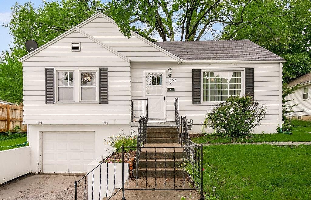 3216 S Hardy Ave, Independence, MO 64052 | Zillow