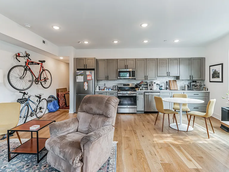 1801 Fairmount Ave #202 — Photo 8