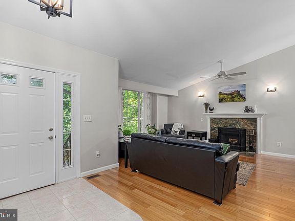 3rd image of 66 Stone Ridge Rd
