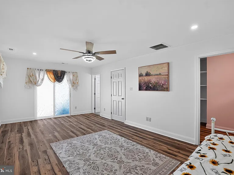 137 Walker Ln — Photo 24