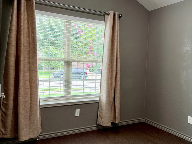 3728 Holly Brook Dr — Photo 33