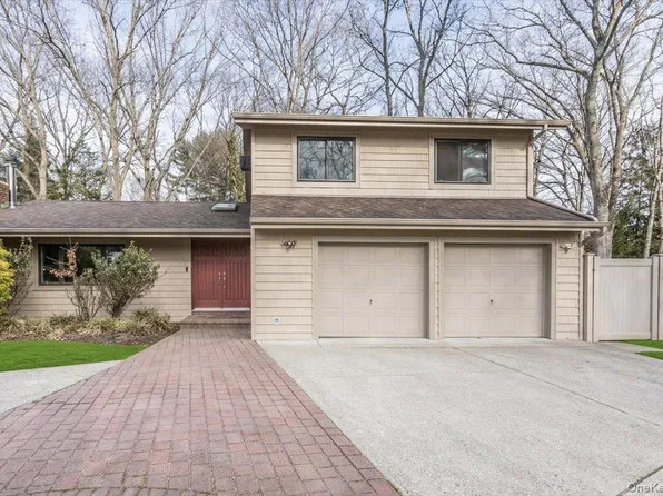 11 Jeanne Road, Lake Grove, NY 11755