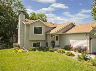 349 Wildhurst Rd, Waconia, MN 55387