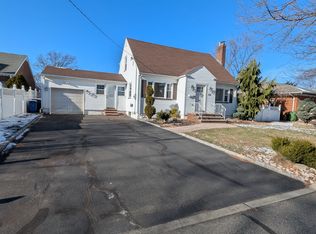 218 Palisade Rd, Linden, NJ 07036