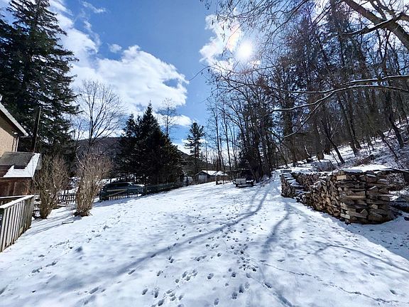 4th image of 1330 Hanky Panky Rd