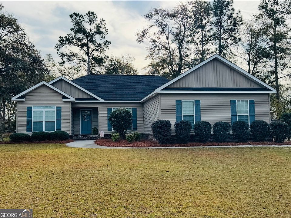 1st image of 208 Sandalwood Cir