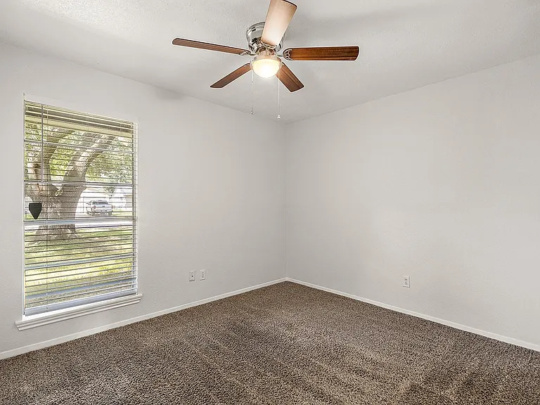 22307 Red River Dr — Photo 14