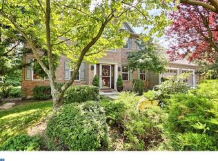 13 Glenview Dr, Fleetwood, PA 19522