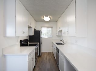 Gorgeous 2BR Apartment with Washer/Dryer, A/C, Parking, San Diego, CA 92104