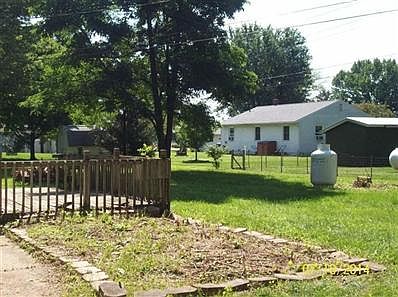 3rd image of 7410 Reisert Dr