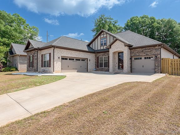 4th image of 209 Southern Winds Dr