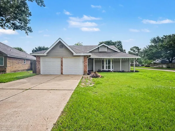 2710 Village Circle Dr, Katy, TX 77493