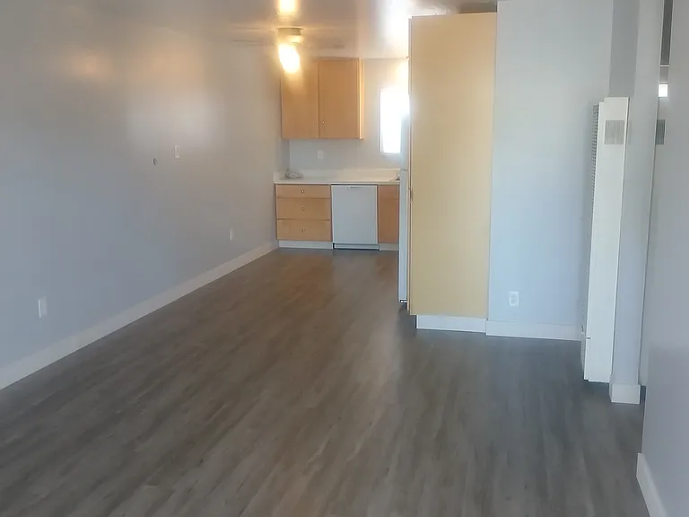 2506 Grove Way #16 — Photo 3