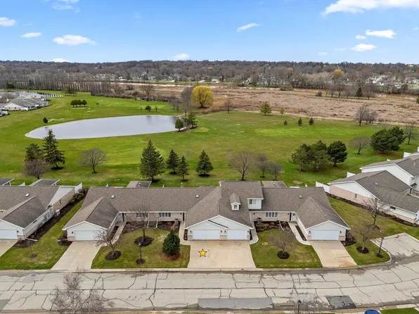 1517 River Pines Dr, Green Bay, WI 54311