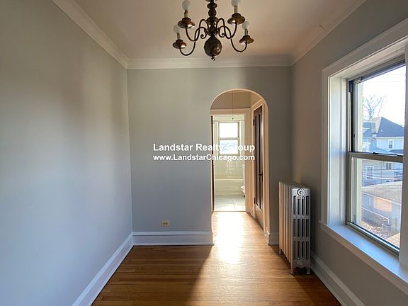 3rd image of 5117 W Montrose Ave APT 2B
