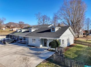 600 Waterview Dr APT A, Hiawassee, GA 30546