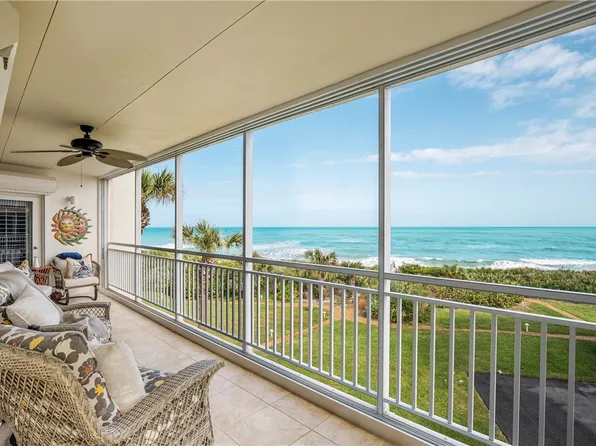 8814 S Sea Oaks Way APT 304, Vero Beach, FL 32963