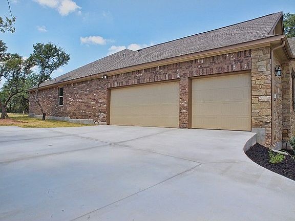 4th image of 204 Quarry Lake Estates Dr