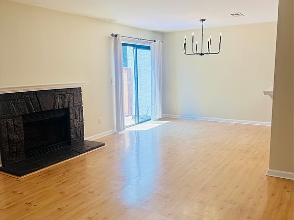 3rd image of 730 Williamsburg Way