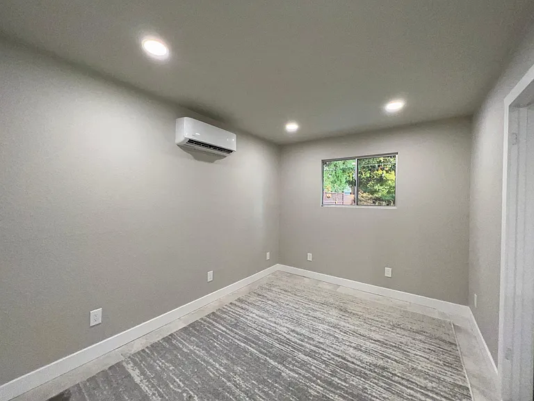 5799 Callister Ave — Photo 9