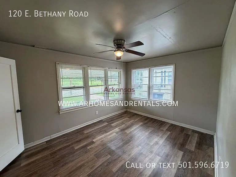120 E Bethany Rd — Photo 8