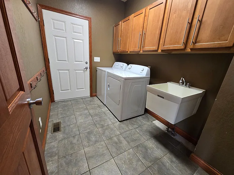 7 Carleton Ct — Photo 29