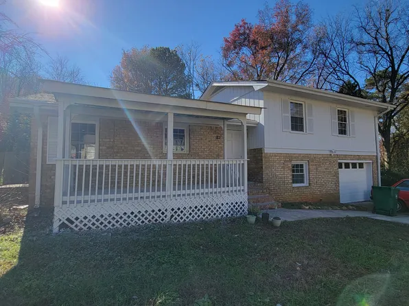 453 Allgood Cir, Stone Mountain, GA 30083