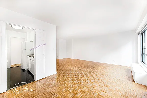 Rented by Solow Realty | media 31